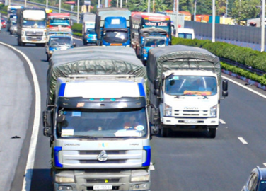 Vận chuyển hàng hóa đường bộ – Bốc xếp và giao nhận an toàn, nhanh chóng